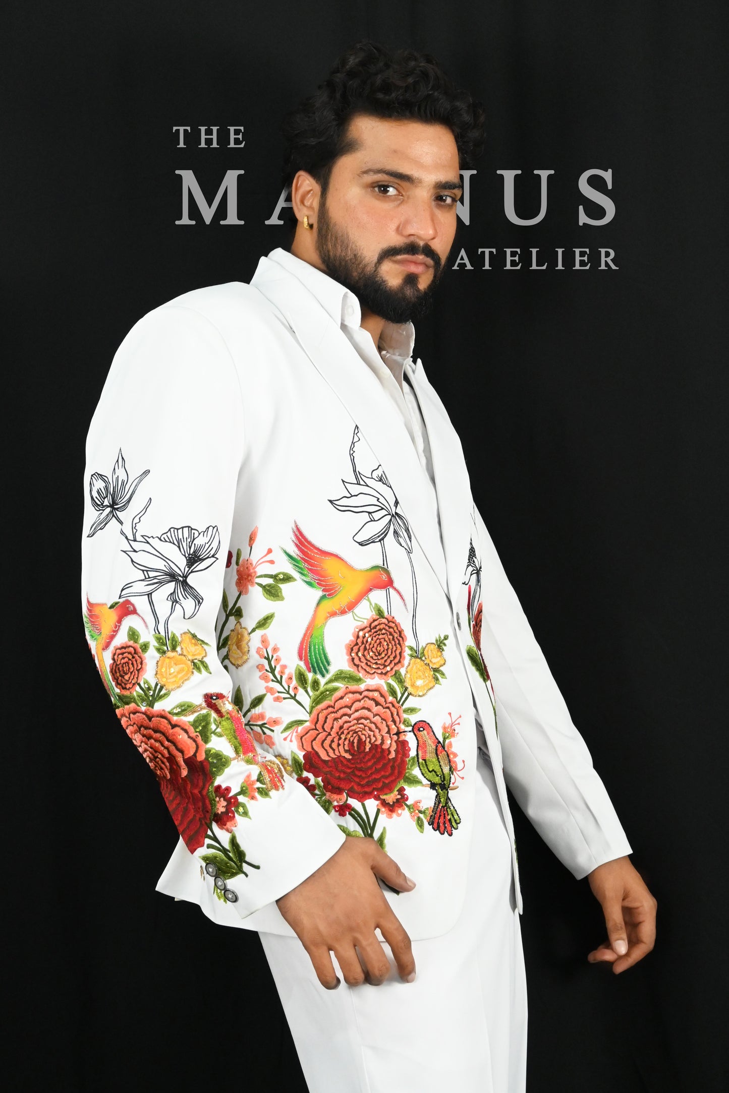 Embroidered White Men's Blazer Suit – Elegance for Weddings