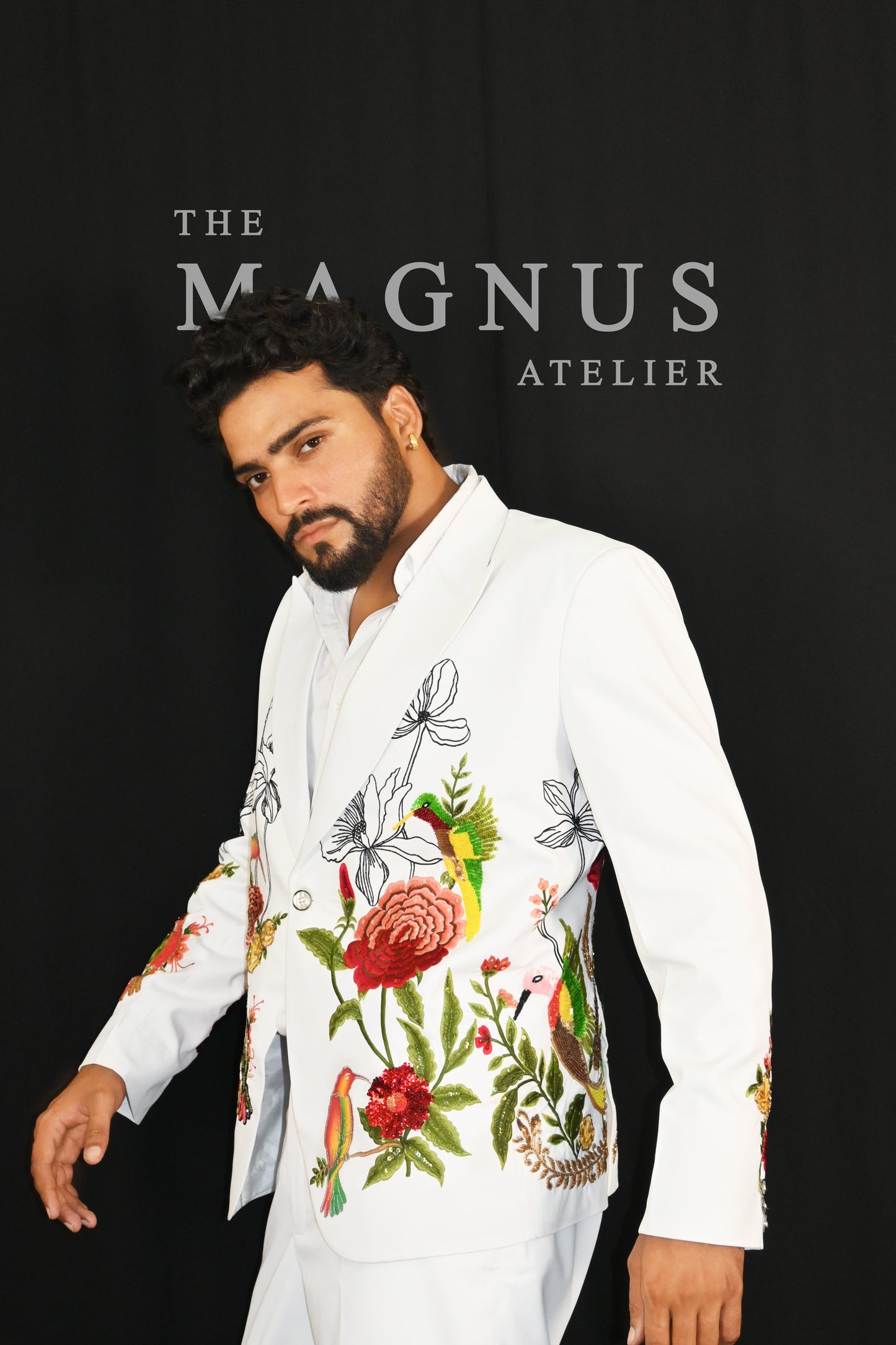 Embroidered White Men's Blazer Suit – Elegance for Weddings